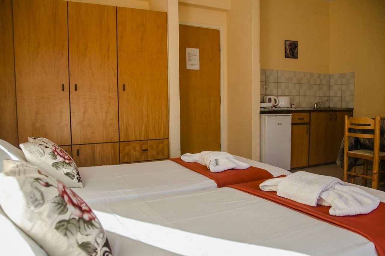 Yiannis The Beekeeper Apartments เคฟาลอส ภายนอก รูปภาพ